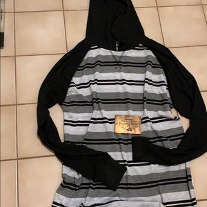 NWT hooded men’s long sleeve top!